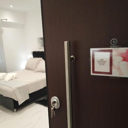 The Syntagma Luxury Suite Athén Kültér fotó